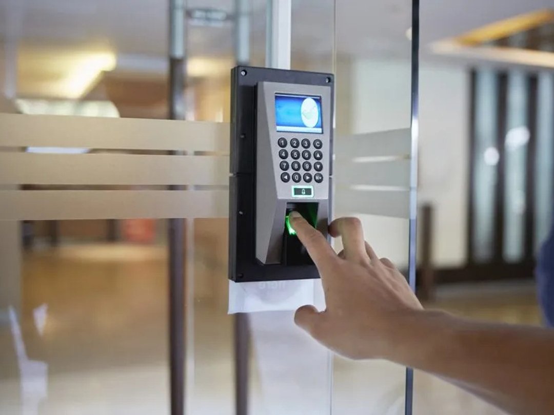 keypad-access-door-entry-systems-900x600-c-center